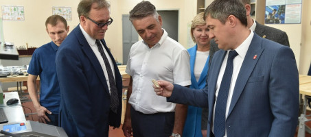 Губернатор Прикамья анонсировал запуск краевого проекта для получения детьми профессий в школьном возрасте